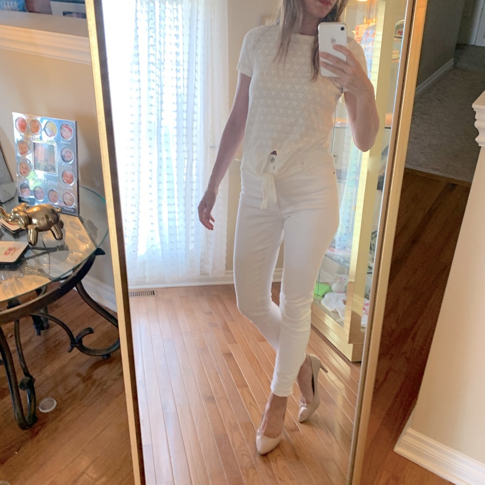 TEXTURED CREAM TIE KNOT SUMMER TOP ☀️